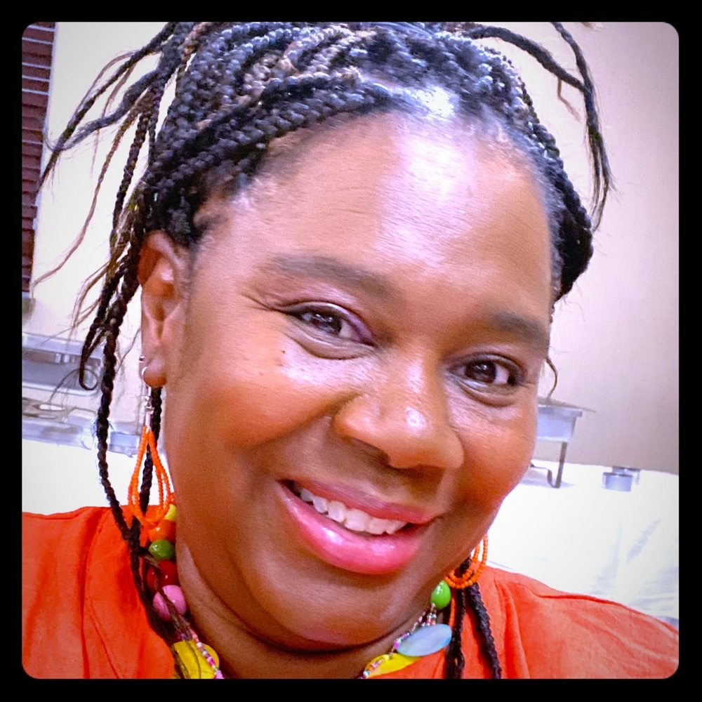 Meet your Posher, Angenita